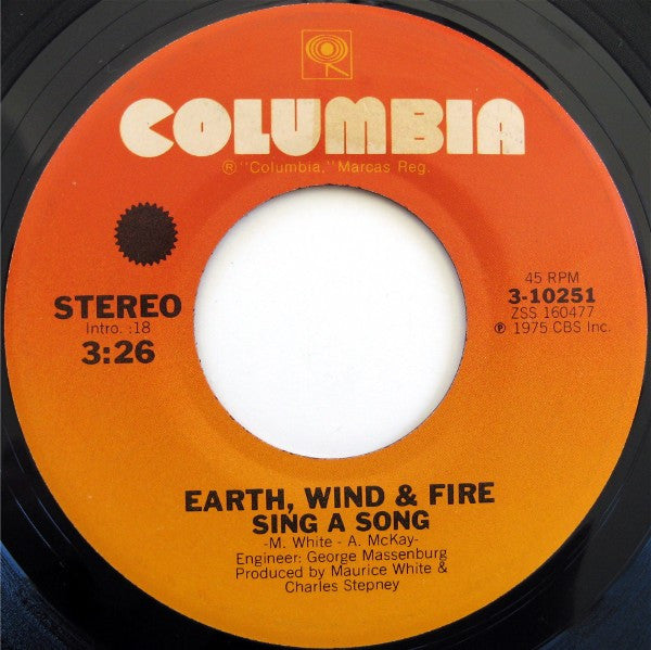 Earth, Wind & Fire : Sing A Song (7", Single, San)