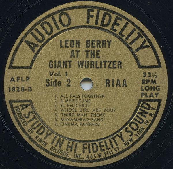 Leon Berry : Giant Wurlitzer Pipe Organ Volume 1 (LP, Album)