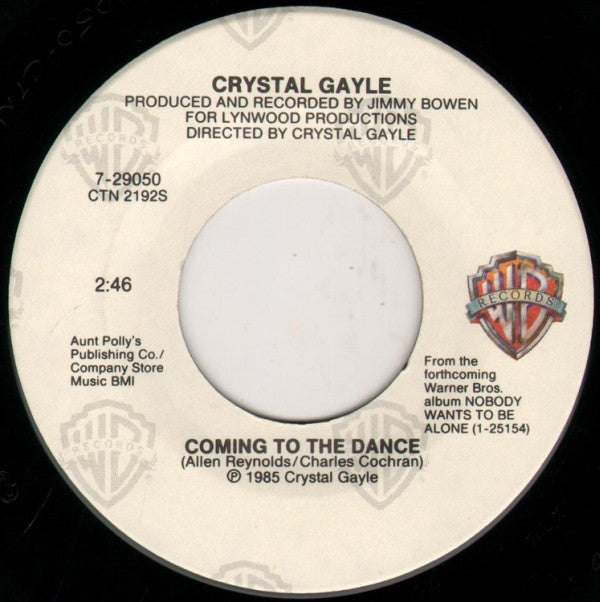 Crystal Gayle : Nobody Wants To Be Alone (7", Single, Spe)