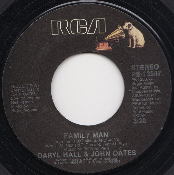 Daryl Hall & John Oates : Family Man (7", Single, Styrene, Ind)