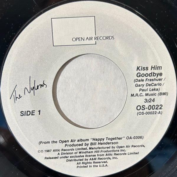 The Nylons : Kiss Him Goodbye (7", Single, Styrene, Car)