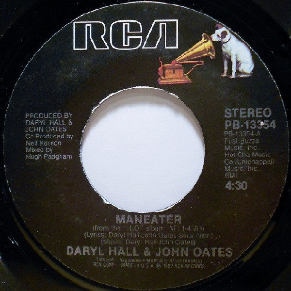 Daryl Hall + John Oates* : Maneater (7", Single, Styrene, Ind)