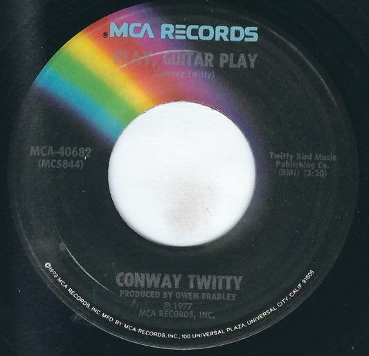 Conway Twitty : Play, Guitar Play (7", Single, Pin)